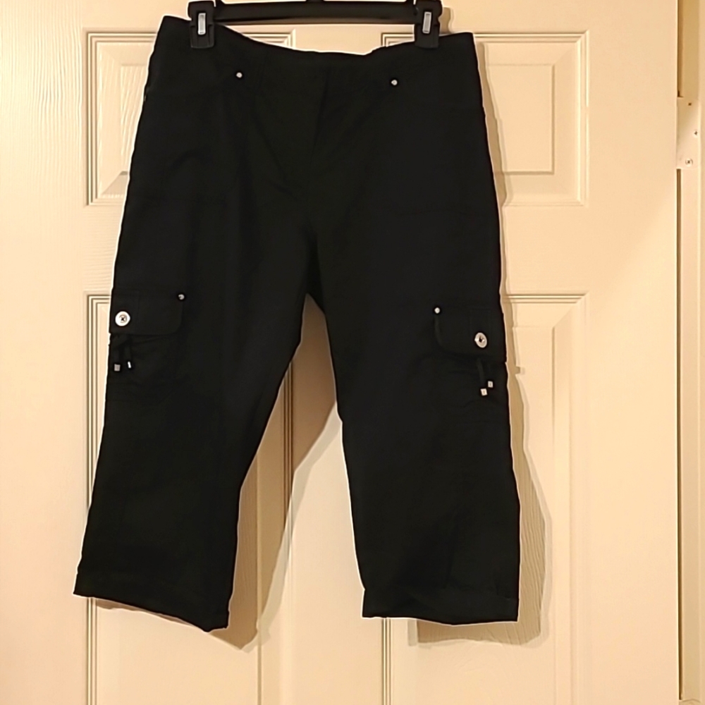 Black Pedal Pushers